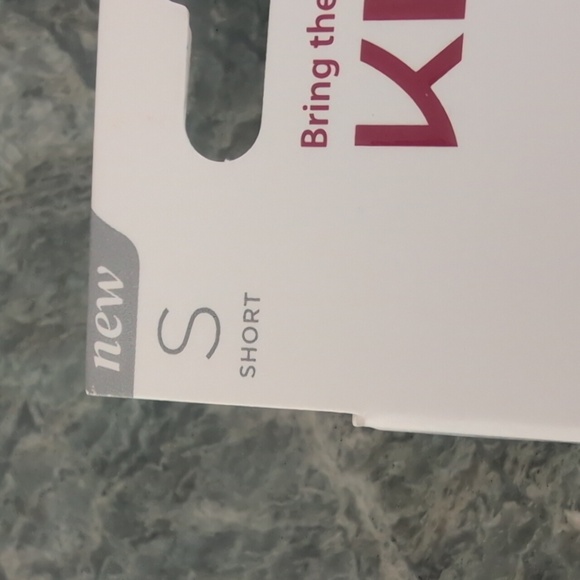 KISS Gel Fantasy Magnetic Nails - Picture 4 of 5